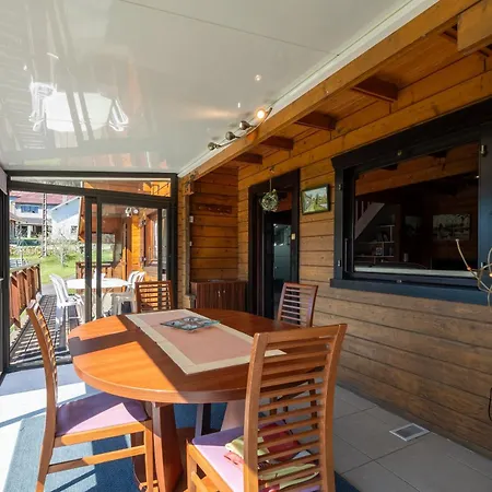 De Monique Le Val-d'Ajol